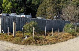 Terreno en venta en Calzada Las Américas, San Cristóbal de Las Casas. Ubicado junto al Parque de los Humedales, en esquina con acceso y servicios.